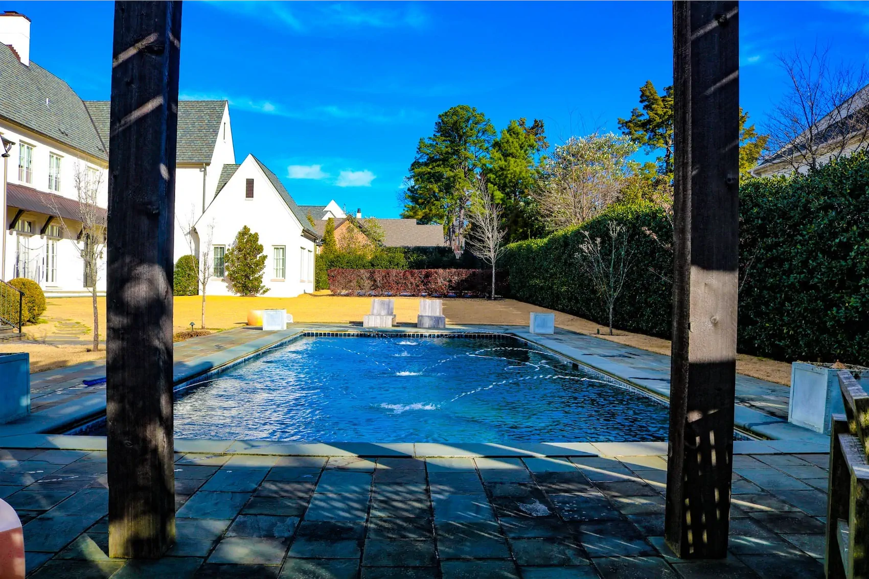 custom luxury pools, hot tubs and spas, water features, and fire features from ogden pool company in Memphis